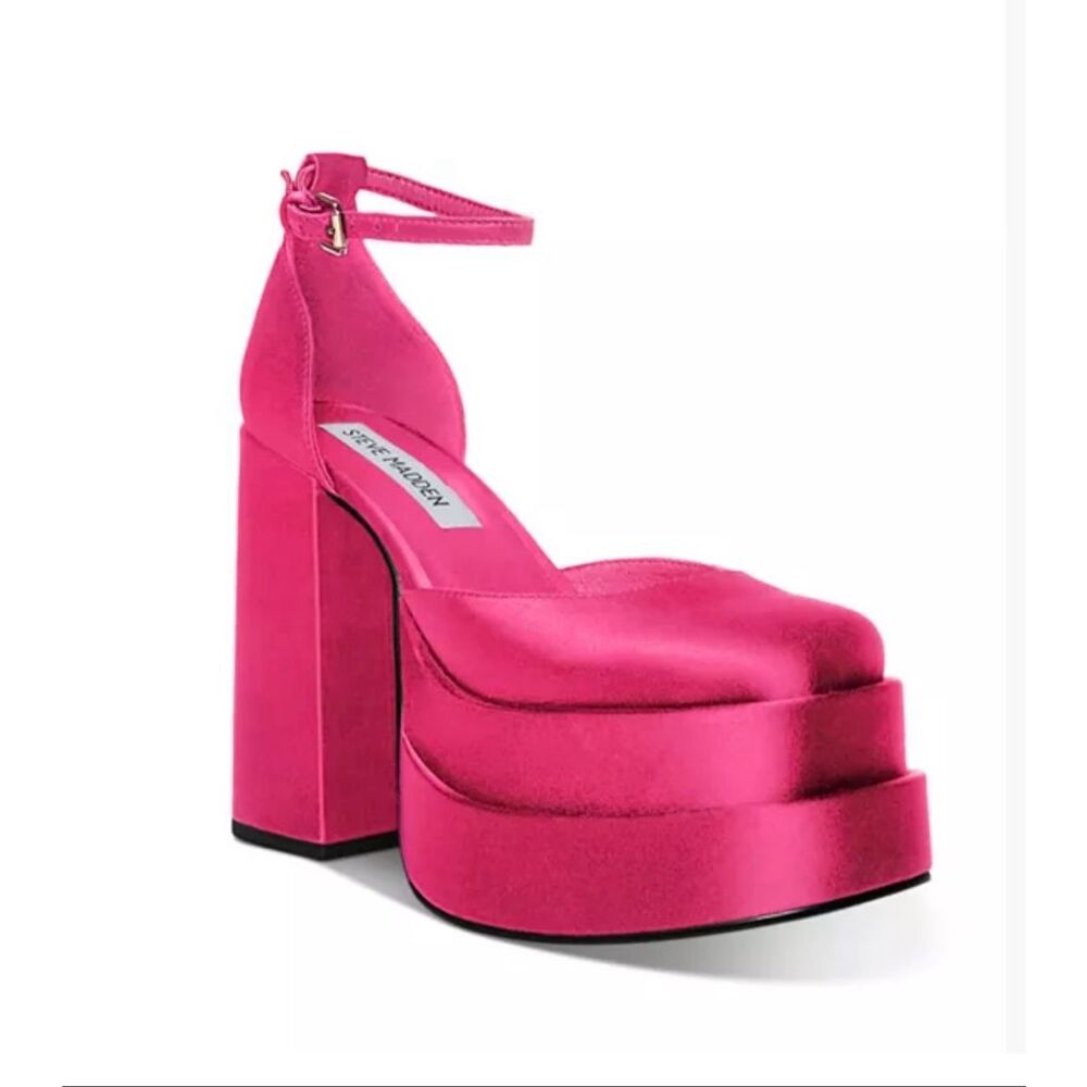 NWB STEVE MADDEN Charlize High Heel Platform Closed Toe Heels Women's 7M